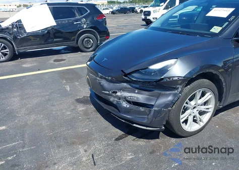 2024 Tesla Model Y Long Range Dual Motor All-Wheel Drive/Rwd из США, поврежденный, VIN 7SAYGDEDXRF050391